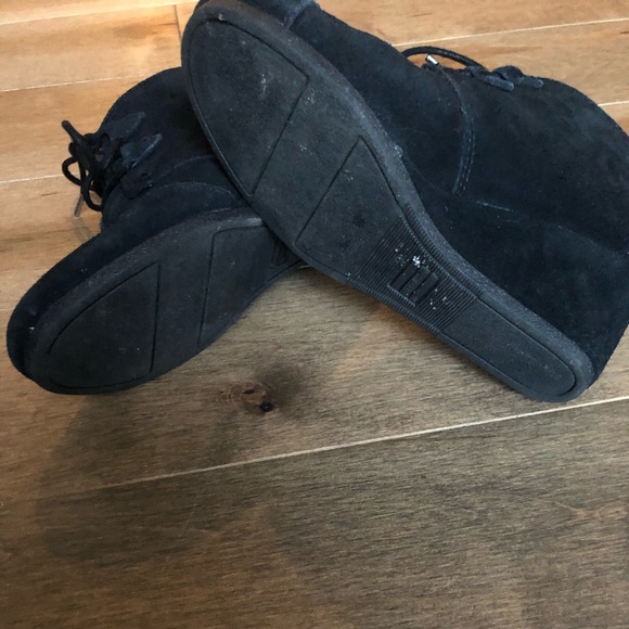 Tom’s Black Suede Kala Booties - Picture 5 of 6